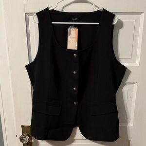 Black Sleeveless Button-Up Vest